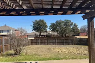 1326 Greenhaven Dr, Garland, TX 75043 - Photo 9