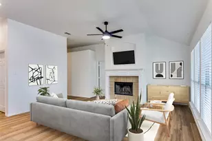 533 Lowery Oaks Trl, Fort Worth, TX 76120 - Photo 9