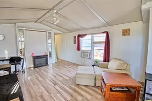 600 E Nelson St, Bowie, TX 76230 - Photo 11