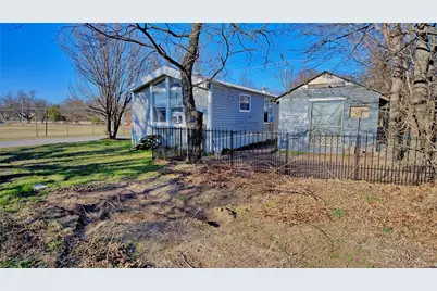 600 E Nelson Street, Bowie, TX 76230 - Photo 7