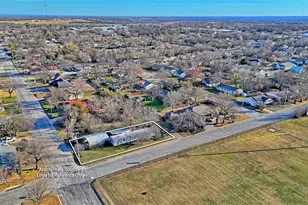 600 E Nelson St, Bowie, TX 76230 - Photo 31