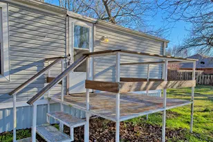 600 E Nelson St, Bowie, TX 76230 - Photo 5