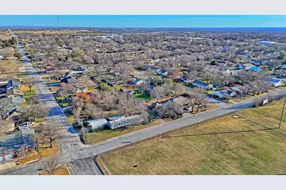 600 E Nelson Street, Bowie, TX 76230 - Photo 1