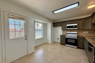 2611 Fountainview Dr, Corinth, TX 76210 - Photo 7