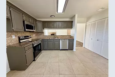 2611 Fountainview Drive, Corinth, TX 76210 - Photo 5