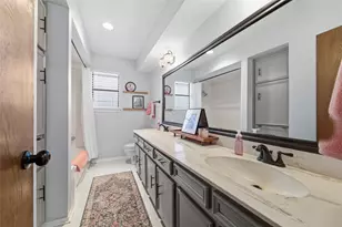 805 Cove Hollow, Irving, TX 75060 - Photo 21