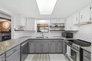 805 Cove Hollow, Irving, TX 75060 - Photo 13