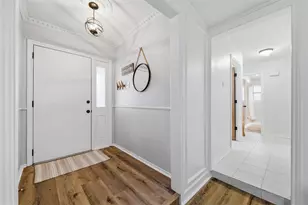 805 Cove Hollow, Irving, TX 75060 - Photo 5