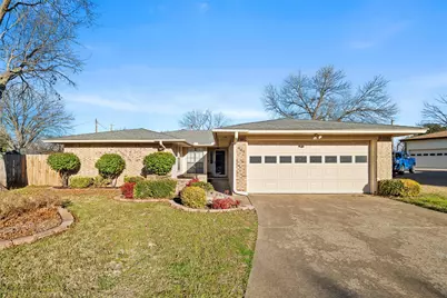 805 Cove Hollow, Irving, TX 75060 - Photo 1