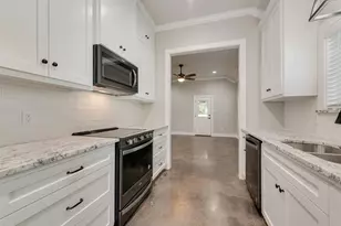 905 S Smith St, Ennis, TX 75119 - Photo 11