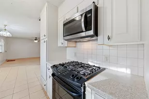 2903 Ashbury Dr, Arlington, TX 76015 - Photo 9