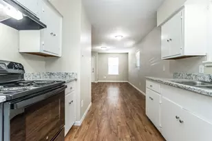 705 W Belknap St, Ennis, TX 75119 - Photo 13