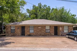 705 W Belknap St, Ennis, TX 75119 - Photo 1