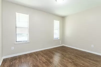 705 W Belknap Street #A, Ennis, TX 75119 - Photo 17