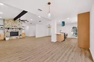 1100 Mt Vernon St, Ennis, TX 75119 - Photo 11