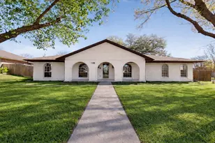 1100 Mt Vernon St, Ennis, TX 75119 - Photo 1