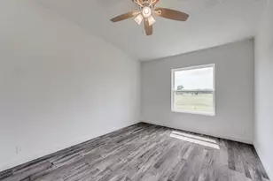 140 Terri Dr, Collinsville, TX 76233 - Photo 19