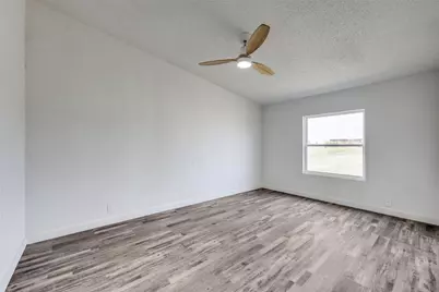 140 Terri Drive, Collinsville, TX 76233 - Photo 15