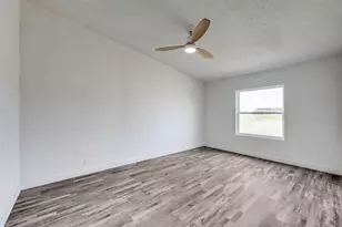 140 Terri Dr, Collinsville, TX 76233 - Photo 15