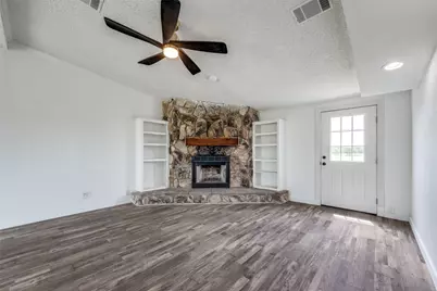 140 Terri Drive, Collinsville, TX 76233 - Photo 3