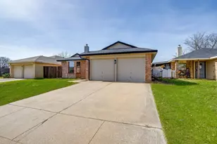 5408 Lilac Dr, Arlington, TX 76018 - Photo 5