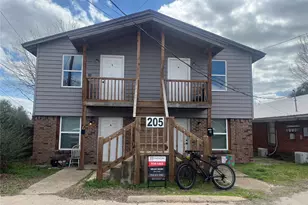 205 W South St, Kaufman, TX 75142 - Photo 1