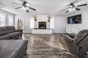 401 Sandy Ln, Dublin, TX 76446 - Photo 5