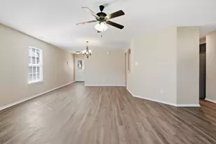 587 Lentisco Dr, Lancaster, TX 75146 - Photo 5