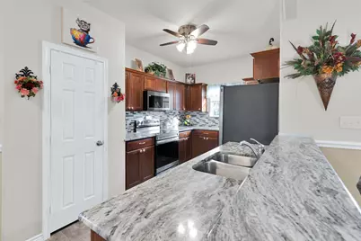 201 E Walker Street, Denison, TX 75021 - Photo 7