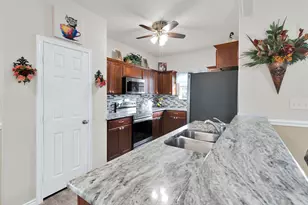 201 E Walker St, Denison, TX 75021 - Photo 7