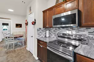 201 E Walker St, Denison, TX 75021 - Photo 9