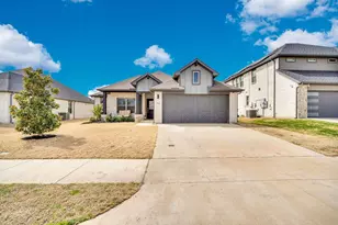 128 Arrow Wood Rd, Waxahachie, TX 75165 - Photo 1