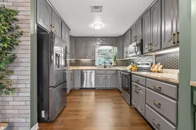 2717 Wooded Acres Drive, Waco, TX 76710 - Photo 15