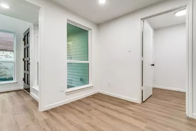 2106 Avignon Drive, Carrollton, TX 75007 - Photo 5