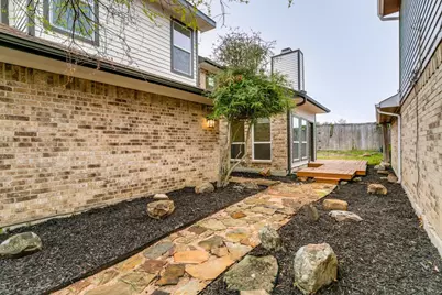 2106 Avignon Drive, Carrollton, TX 75007 - Photo 3