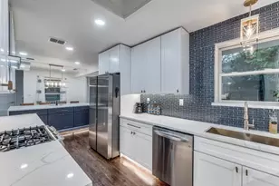 9026 Livenshire Dr, Dallas, TX 75238 - Photo 15