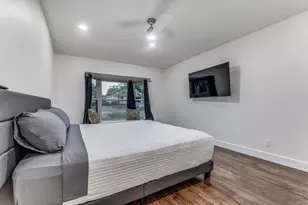 9026 Livenshire Dr, Dallas, TX 75238 - Photo 11