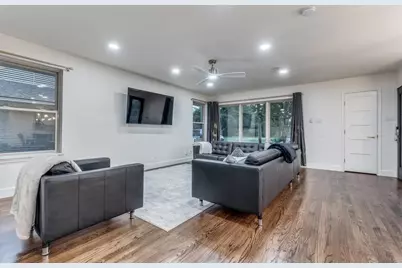 9026 Livenshire Drive, Dallas, TX 75238 - Photo 19