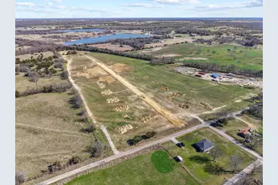 340 Roundtree Circle, Wolfe City, TX 75496 - Photo 7