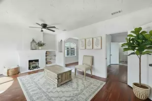 1215 N 18th St, Waco, TX 76707 - Photo 3