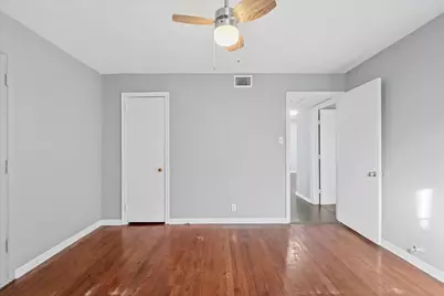 104 E 6th Street, Irving, TX 75060 - Photo 11