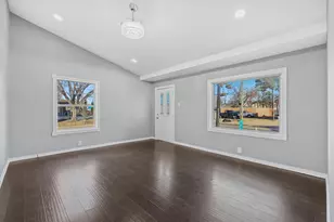 104 E 6th St, Irving, TX 75060 - Photo 5