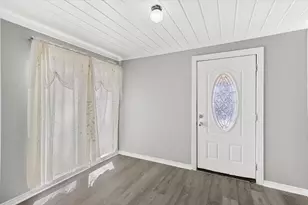 104 E 6th St, Irving, TX 75060 - Photo 7