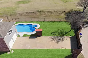 1757 Patrick Cir, Balch Springs, TX 75180 - Photo 3