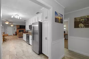 818 Country Club Rd, Bowie, TX 76230 - Photo 13