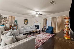 201 Whitman Dr, McKinney, TX 75072 - Photo 9