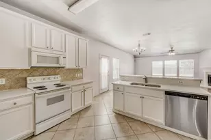 2617 Hereford Rd, Denton, TX 76210 - Photo 9