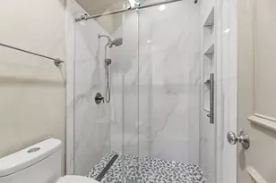 1025 Lady Lore Ln, Lewisville, TX 75056 - Photo 21