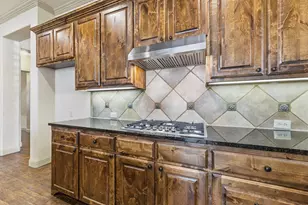 1025 Lady Lore Ln, Lewisville, TX 75056 - Photo 25