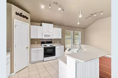 2720 Hilcroft Avenue, Denton, TX 76210 - Photo 17